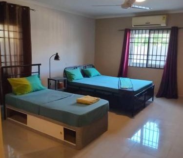 Bono East Region House | Travellers Ensuites, La Beach Hub