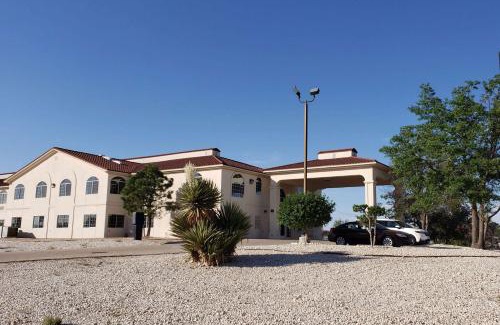 Carlsbad Hotel | Travelodge by Wyndham Carlsbad NM