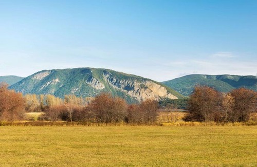 Salmon Arm Hotel | Travelodge by Wyndham Salmon Arm BC