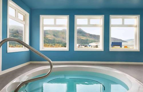 Salmon Arm Hotel | Travelodge by Wyndham Salmon Arm BC