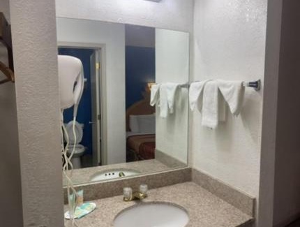 Junction City Hotel | Travelodge by Wyndham Junction City