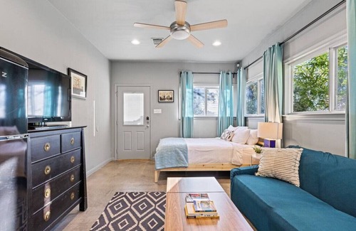 Greater South River City House | Travis Heights Studio · Remodeled Garden Studio near South Congress!
