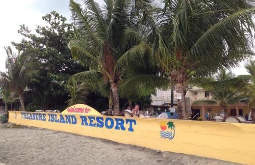 Barretto Hotel | Treasure Island Beach Resort