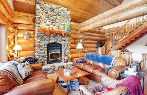 Allyn-Grapeview House | Treasure Island Retreat