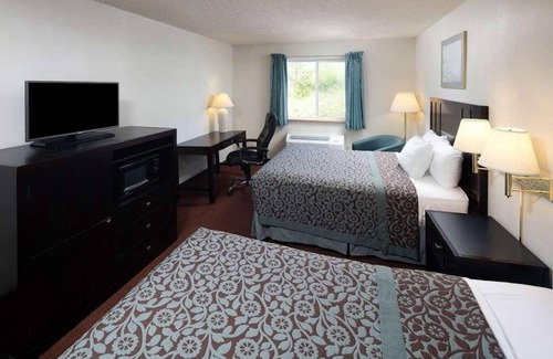 Sequim Resort | Treat Your Kids at Museum and Art Center! Within Walking Distance of Property!