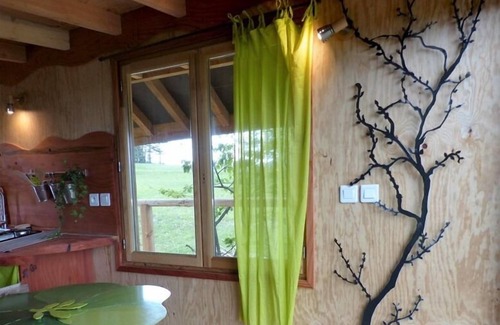 Saint-Paul-les-Monestier Cabin | Tree House-Private Bathroom-Mountain view-La Cabane des Cerfs