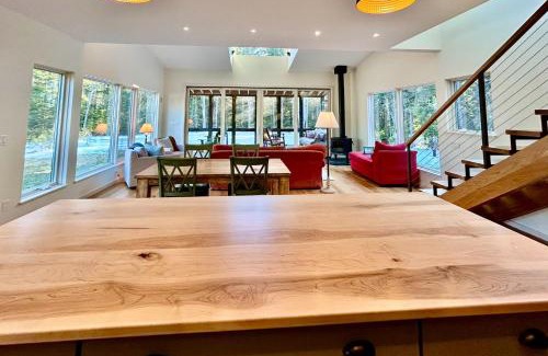 Tenants Harbor House | Tree House at Harts Neck