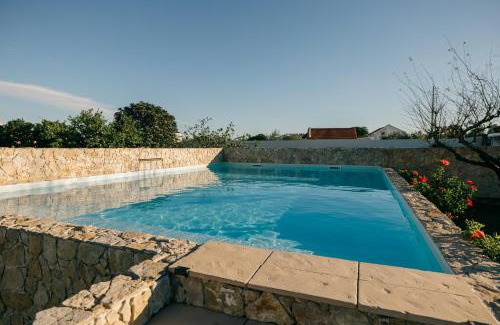 Quinta Do Conde House | Tree House - Casa Limoeiro