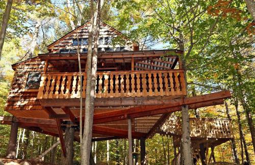 Mount Sunapee House | Tree House Rental Ideal for a Unique Getaway near Lake Sunapee in New Hampshire
