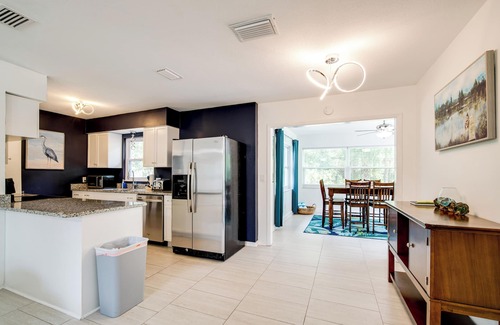 Crystal River House | Tree-Lined Retreat 4 Mi to Three Sisters Springs!