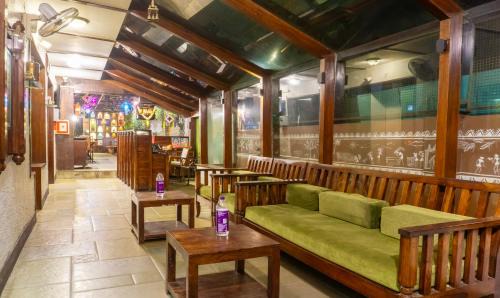 Aundh Hotel | Treebo Bhairavee, Baner