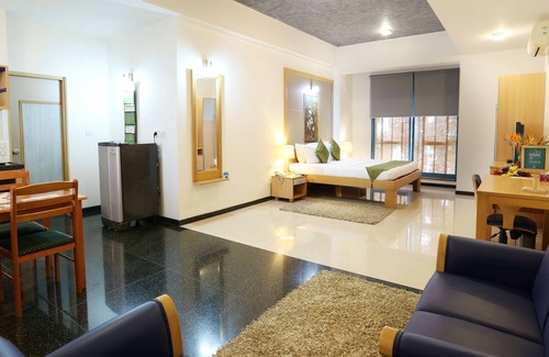 Ejipura Hotel | Treebo Edha Suites Koramangala