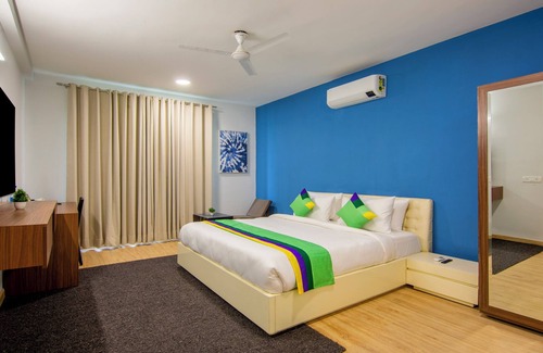 DLF Phase 5 Hotel | Treebo Jass Hospitality Services - Sec 53