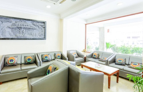 Gokulam Hotel | Treebo Komfort Suites, 3 Km From Mysore Palace