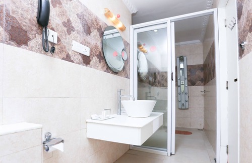 Gokulam Hotel | Treebo Komfort Suites, 3 Km From Mysore Palace