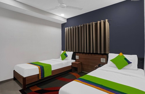 Surat Hotel | Treebo Trend Wow, Surat Station
