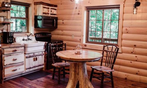 Millersburg House | Treehouse #4 by Amish Country Lodging