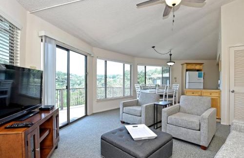Lakeway House | Treehouse Bungalow - Community Poolhot Tub #13