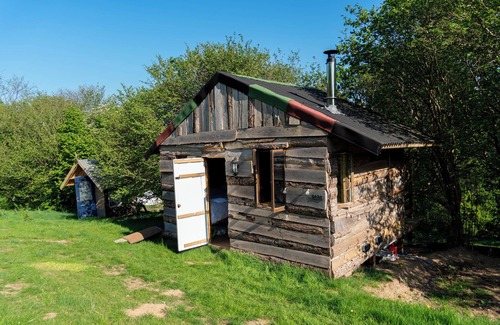Abergele Cabin | Treehouse Cabin Wilderness Escape