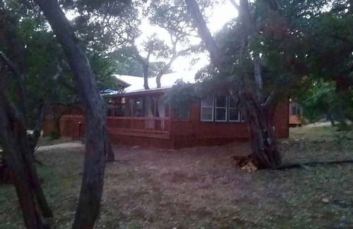 Boerne Cabin | TreeHouse Suite @ HomeAway Ranch