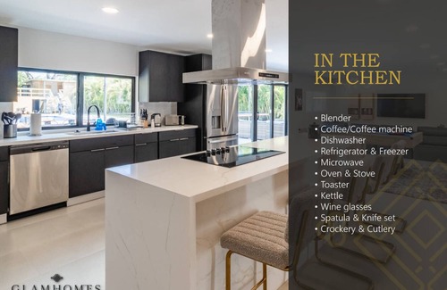 Golden Glades Villa | Treehouse Villa w/Pickleball+Jacuzzi+Pool+Cool Cabana