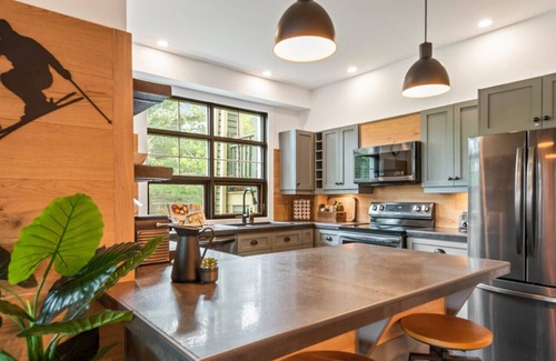 Tremblant-Les-Eaux Apartment | Tremblant Prestige - Les Eaux 235-1