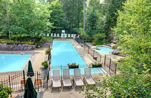Tremblant-Les-Eaux Condo | Tremblant Prestige - Les Eaux 225-1