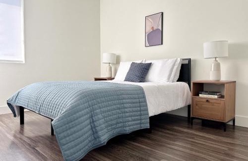 Wilshire Montana Apartment | Trendy 2BD 2BTH Apt steps from Downtown Santa Monica!