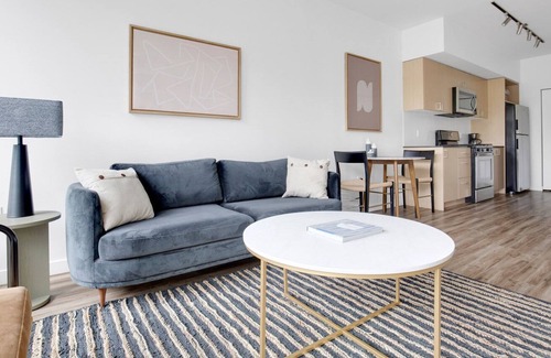 Wilburton Apartment | Trendy Bellevue 1BR w/ BBQ, Gym, W/D, near Spring District, by Blueground