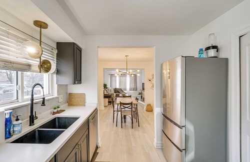 Birmingham House | Trendy Birmingham House w/Laundry Amenities!