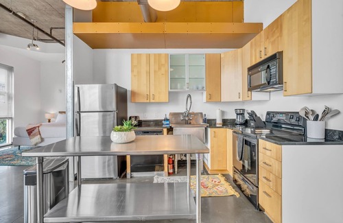 The Gulch Apartment | Trendy Gulch Studio Near Nashville Hotspots