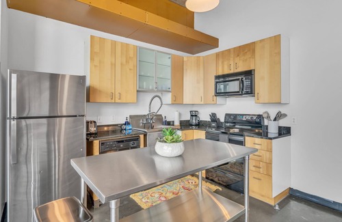 The Gulch Apartment | Trendy Gulch Studio Near Nashville Hotspots