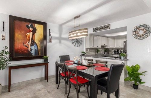 Desert Shores Condo | TRENDY Lakefront + 3 KING beds + HEATED pool