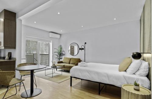 Little Italy Apartment | Trendy Open-Space Studio by Jean Talon Market