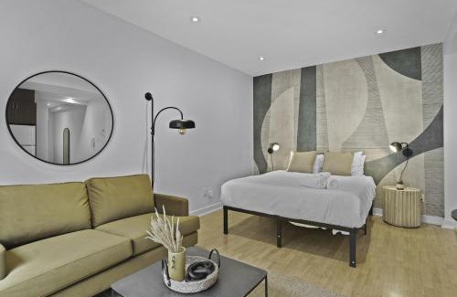 Little Italy Apartment | Trendy Open-Space Studio by Jean Talon Market