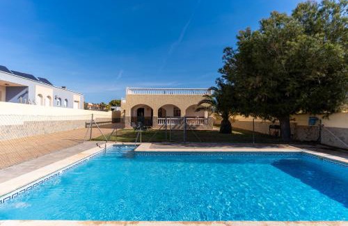 Retamar House | TrendyHomes Chalet Retamar