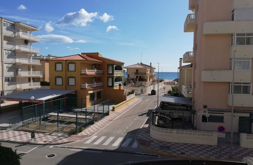 Xeraco Beach Apartment | Tres Dormitorios, dos Terrazas, Piscina, a Cuarenta Metros de la Arena!