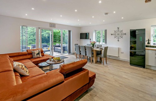 Saint Columb Major House | Trevone - Four Bedroom House, Sleeps 8