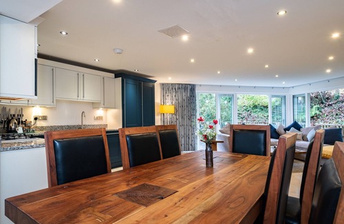 St Austell Cottage | Trewhiddle Villa 16 - a trewhiddle that sleeps 7 guests in 4 bedrooms