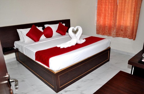 Kurnool Hotel | Triguna's Cosmopolitan Cultural Centre