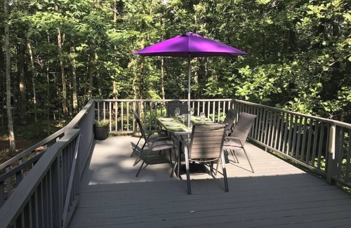 Saint Andrews House | Trillium Ranch located Central to Campus 2 blocks from All Saints!