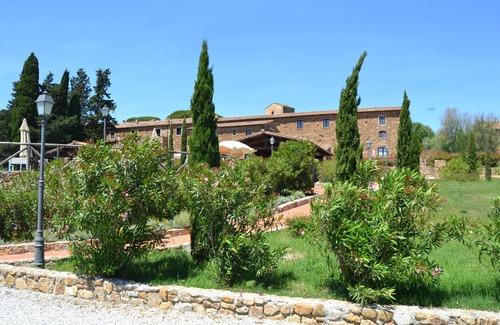 Casalappi Apartment | TRILOCALE DELUXE 2 BATHROOMS WITH PRIVATE GARDEN, POOL, TENNIS, NEAR THE SEA