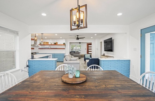 Beach City House | Trinity Bay Private Pool Getaway