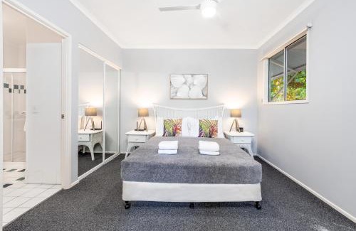 Trinity Beach Apartment | Trinity Beach Resort 2BR Apt, Pools, 500m to beach