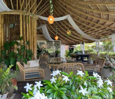 Ban Dong Hotel | Triple Dreams Resort