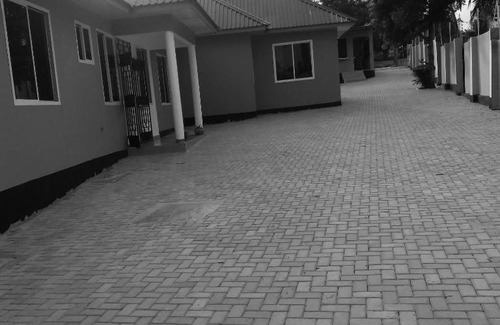 Dar es Salaam Bed & Breakfast | Triple G Inn & Pub