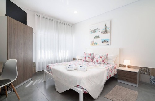 Arvore House | Triple Room w/Terrace and Pool by HostWise Arvore