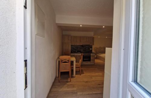 Stockerau Apartment | Triple Serenity Suite