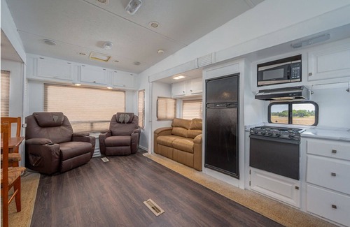 Lindale House | Triple W Eagle RV 1