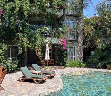 Bodrum City Center Villa | Triplex Villa with private Pool and Garden